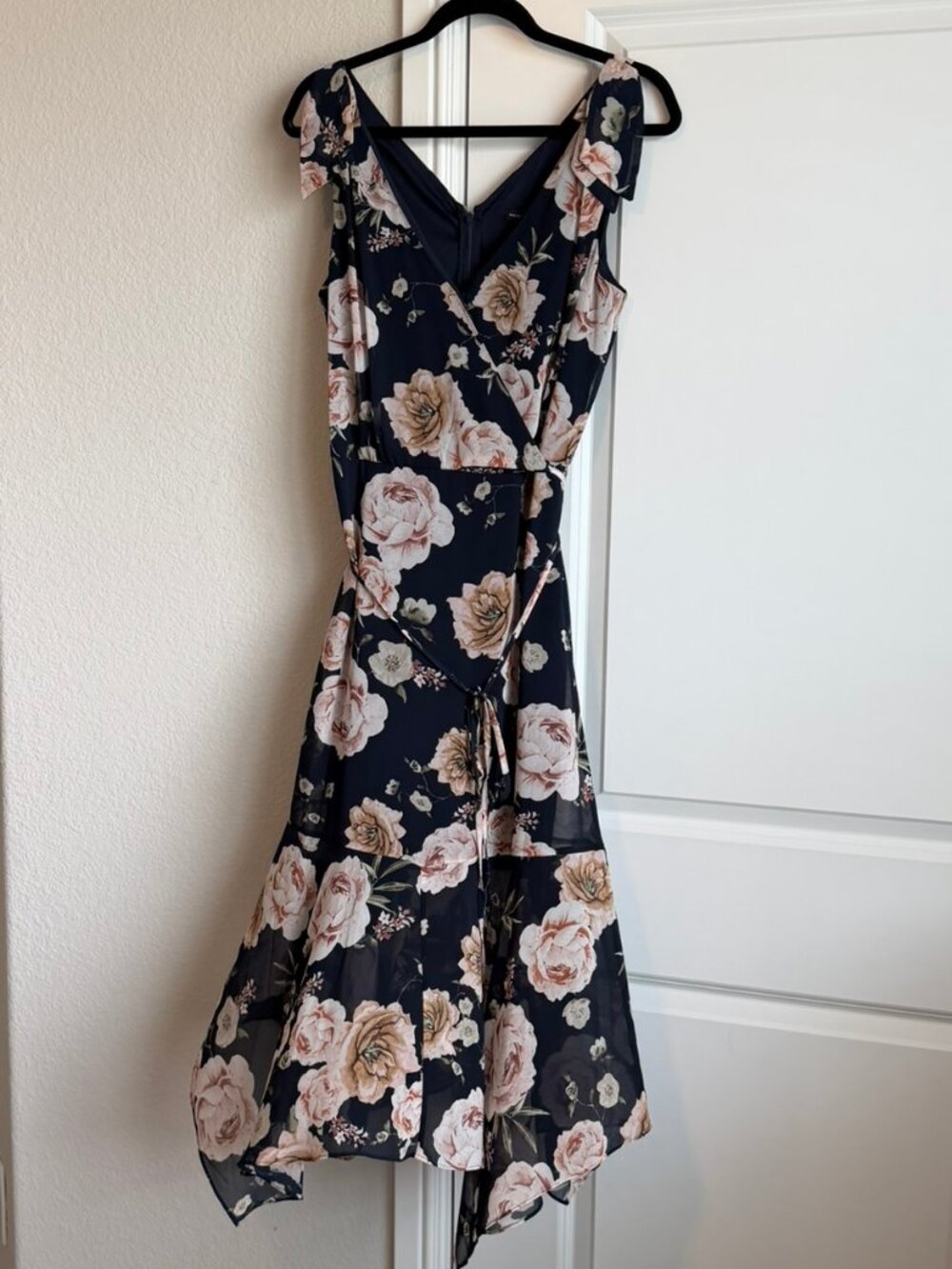 White House Black Market Sleeveless Navy Floral Dress - Size 10